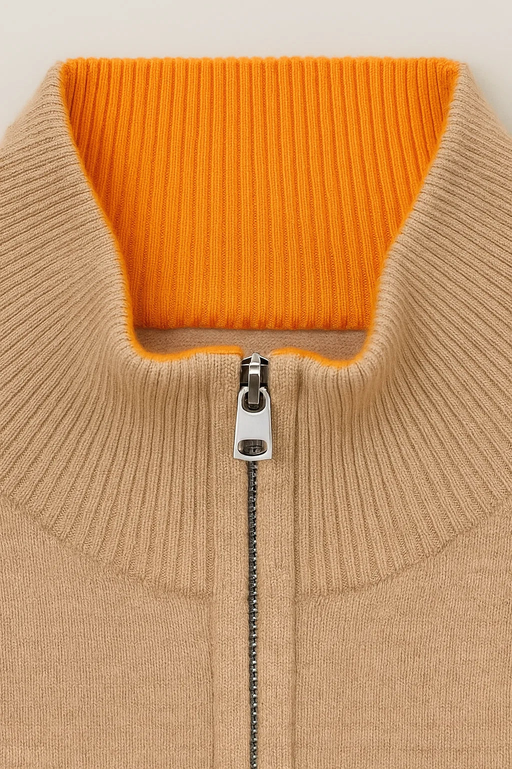 Rocky Mountains Sweater Beige