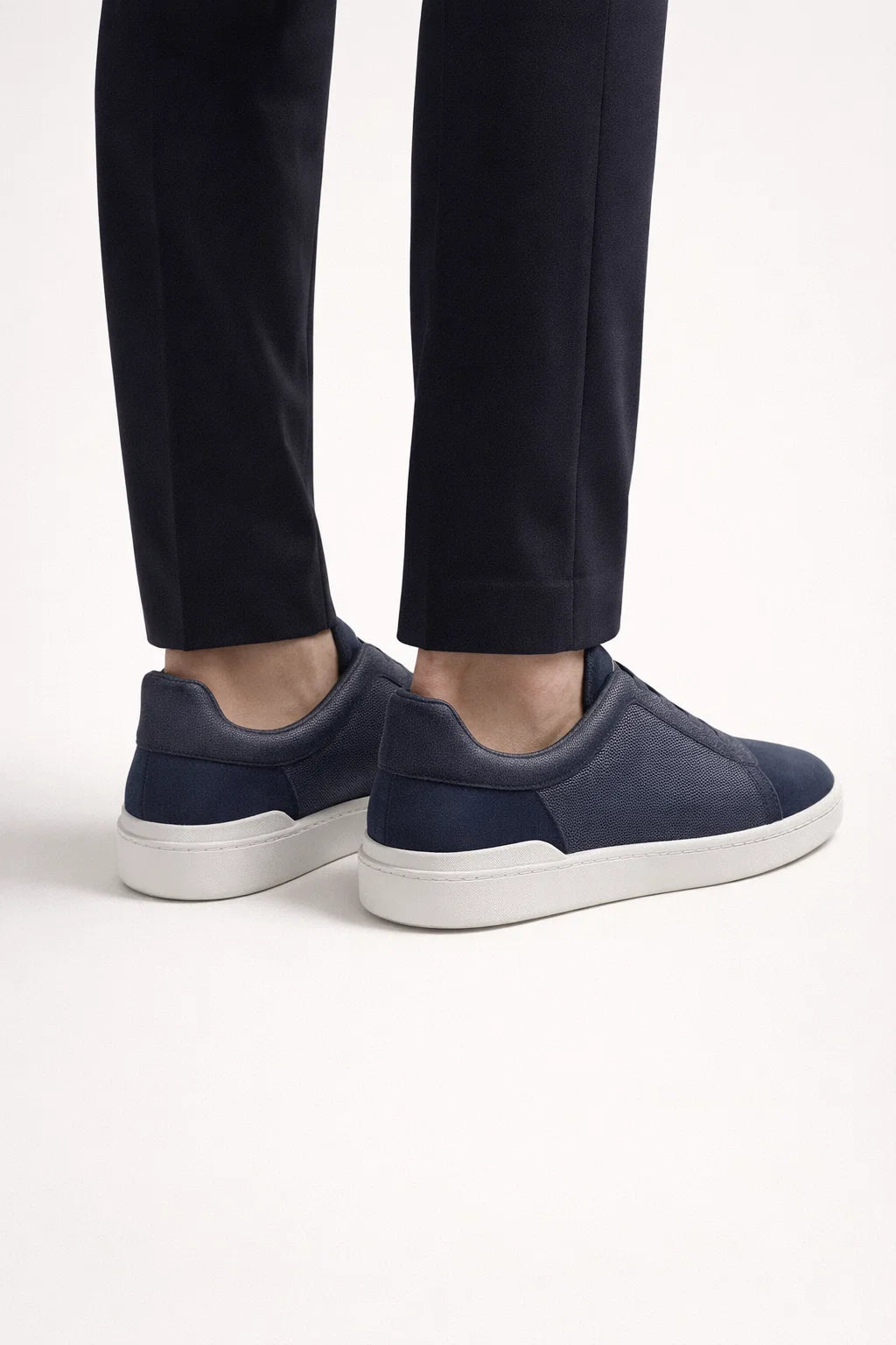 LORVANO™ Suede Sneaker – Deep Navy