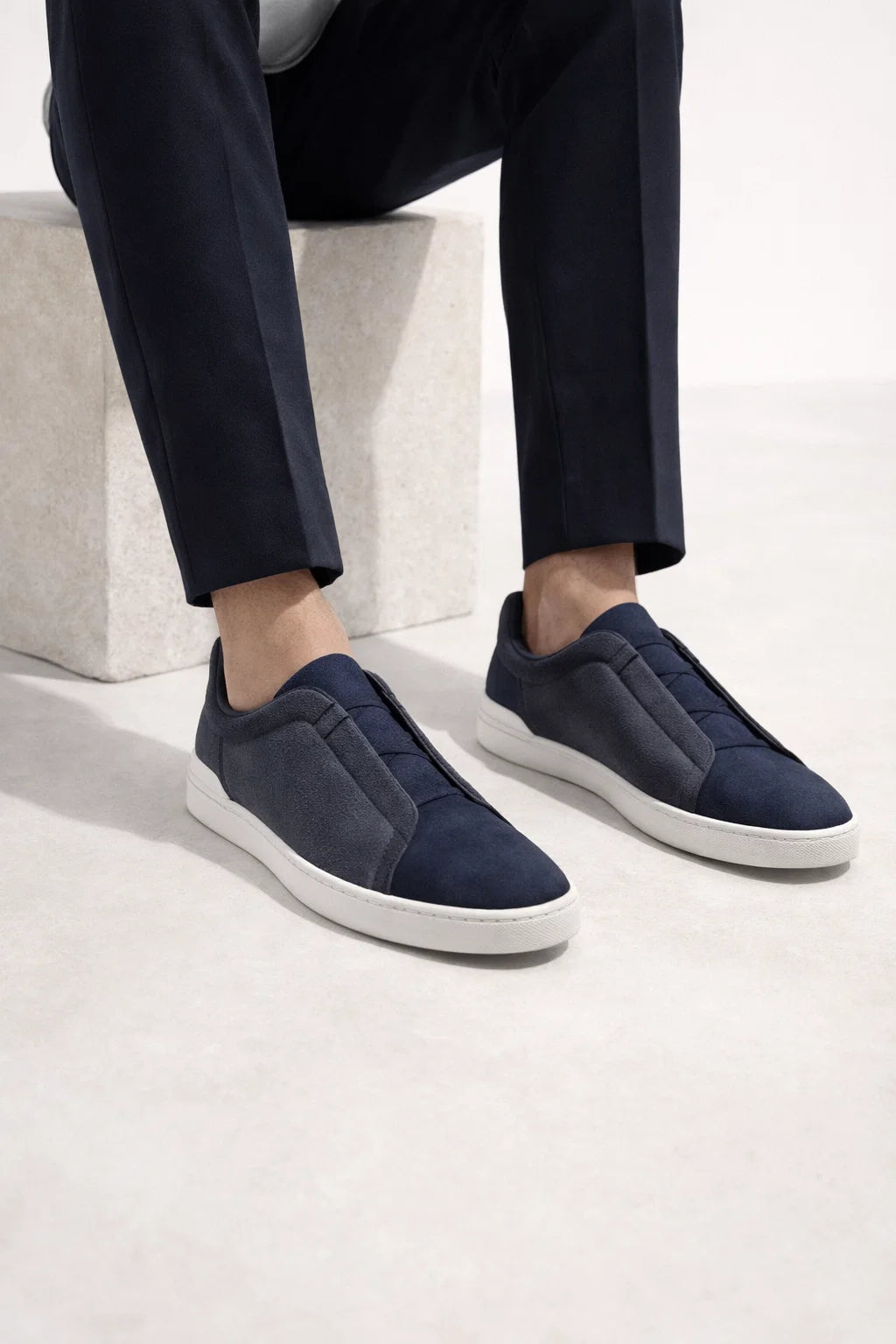 LORVANO™ Suede Sneaker – Deep Navy